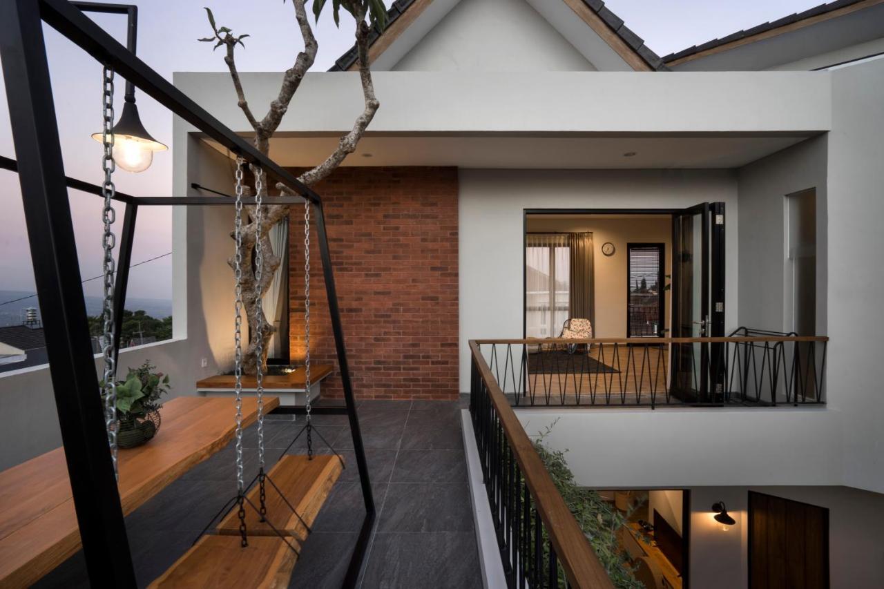 Gaia Lodge The Kusuma Hill Batu - Malang Exterior foto